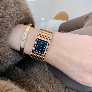 Reloj de Pulsera de Cuarzo con Esfera Cuadrada Estilo Brazalete para Mujer, Estilo Mid-Century, Lujo Ligero, Elegante y Exclusivo - Product Image 6
