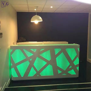 مكتب استقبال حديث بتصميم عصري مع إضاءة خلفية بيضاء وأضواء RGB للمكاتب - Product Image 4