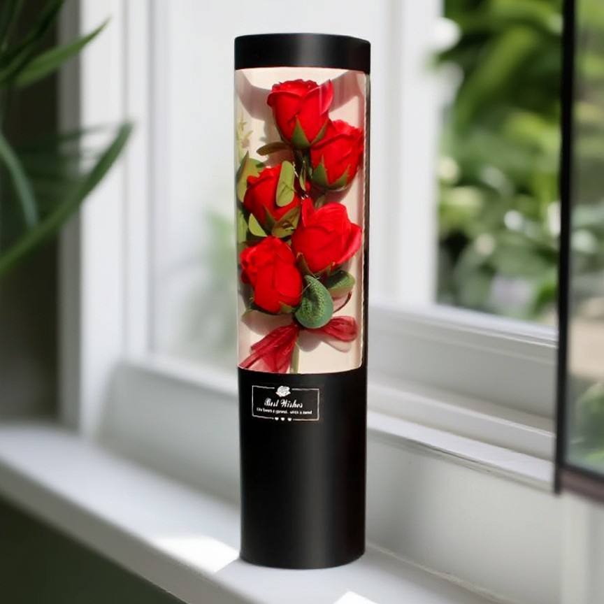 ถังดอกกุหลาบ 5 ดอก ถังสีดำ + ดอกคำฝอย