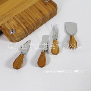 ชุดเขียงไม้ไผ่ทรงสี่เหลี่ยมพร้อมมีดสแตนเลสสี่อันสำหรับใช้ในงานปาร์ตี้ - Product Image 4