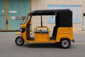 Triciclo personalizable modelo amarillo <span class=keywords><strong>con</strong></span> un movimiento potente y gran capacidad adecuado para 6-9 personas Modelo popular Bajaj - Product Image 3