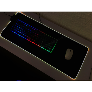 <span class=keywords><strong>QLM</strong></span> RGB Gaming-Mauspad für Gamer LED-Computer-Mauspad mit Hintergrundbeleuchtung Teppich RGB-Tastatur-Mauspad - Product Image 6