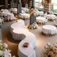 Table pliante serpentine en contreplaqué de 72'' (6 pieds) et 60'' (5 pieds) pour hôtels, mariages et événements de restauration en extérieur