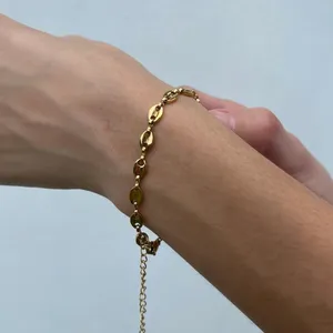 Cheap Wholesale 4mm Vintage Coffee Bean Chain Women Bracelet 18k Gold Plated No Faded Popular Pig Nose Chain Bracelet