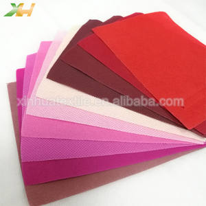 Taille carrée ou ronde 45gsm au Noël 60gsm non tissé jetable ou au chemin <span class=keywords><strong>de</strong></span> table <span class=keywords><strong>de</strong></span> petit pain <span class=keywords><strong>de</strong></span> nappe d'anniversaire - Product Image 3