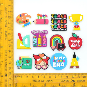 Dijes de Zapatos de Dibujos Animados para el Día del Maestro Más Vendidos en 2026 - Hebillas de Zapatos Desmontables de PVC Suave y Accesorios para Manualidades - Product Image 2