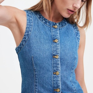 <span class=keywords><strong>Chaleco</strong></span> sin Mangas de Mezclilla Azul Vintage con Logotipo Personalizado, Estilo Francés Chic, Corte Entallado, Abotonado, Estilo Urbano, Detalle de Costura Lateral, <span class=keywords><strong>Chaleco</strong></span> para <span class=keywords><strong>Mujer</strong></span> - Product Image 2