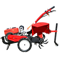 Produsen sepeda motor pertanian kecil dengan kemudi, digunakan untuk budidaya pertanian.