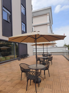 Sombrilla Moderna de Aluminio Impermeable para Exteriores de 2.7M para Hotel, Jardín, Patio, <span class=keywords><strong>Playa</strong></span> y Parque - Product Image 5