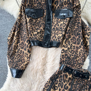 Completo da <span class=keywords><strong>Donna</strong></span> 2 Pezzi: Top Corto in <span class=keywords><strong>Pelle</strong></span> Chic e Pantaloni con Stampa Leopardata, Elegante Completo Sportivo Due Pezzi - Product Image 4