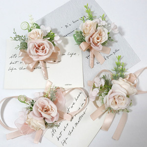 Ramo de Flores Tradicional, Elegante y Romántico para Invitados de Boda, Serie Profesional, Superventas - Product Image 1