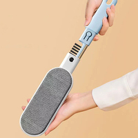 Brosse à poils d'animaux double face améliorée MMG, auto-nettoyante, avec poignée confortable, en plastique, pour un nettoyage efficace des poils d'animaux