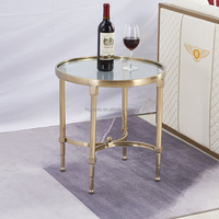 Meubles de salon modernes et luxueux, table d'appoint en verre, design moderne, petite table basse en métal, table d'angle pour la maison et l'appartement
