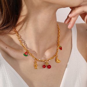 สร้อยคอจี้ผลไม้ โซ่โลหะผสมสังกะสี เชอร์รี่ สตรอเบอร์รี่ แอปเปิ้ล เครื่องประดับสำหรับงานปาร์ตี้ประจำวัน เครื่องประดับแฟชั่น - Product Image 4