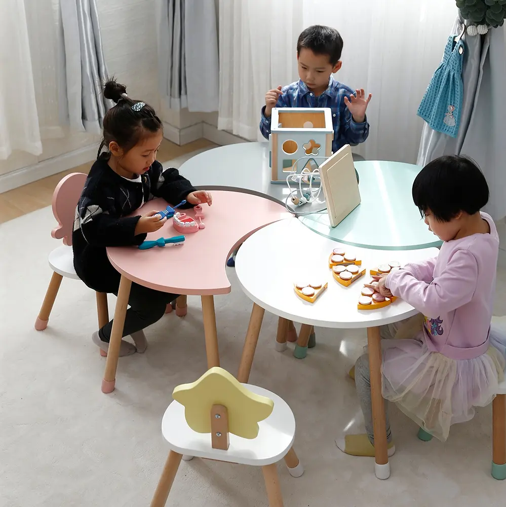 Kinderkamer Meubels Sets Houten Tafel Gratis Combinatie Maan Kids Tafel En Stoelen Set Voor Kinderen Feest