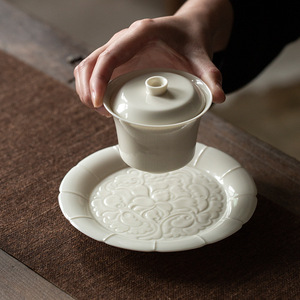 Plateau à thé en céramique blanche émaillée avec motif de lotus pour servir le thé et les collations, origine Dehua - Product Image 4