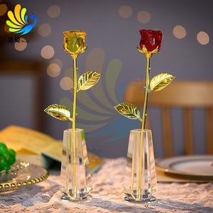 Ornement de rose en cristal rouge, rose, doré, blanc, design moderne, cadeau de saint-valentin pour les couples, les petites amies, les épouses - Product Image 2