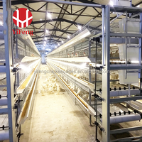 Cage à poulets de chair de type H, cage automatique à 4 niveaux avec sol en plastique, courroie de fumier, mangeoire et abreuvoir à tétine pour poulets de chair, OEM