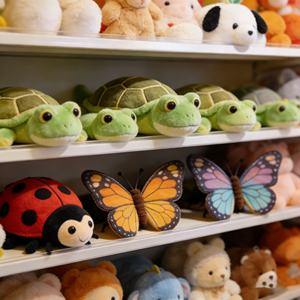 Peluches en forme d'insectes de 8 pouces pour machines à griffes, toutes séries, meilleures ventes, jouets en peluche très demandés pour machines à griffes - Product Image 1