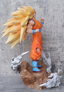 Statuetta Anime <span class=keywords><strong>Dragon</strong></span> <span class=keywords><strong>Ball</strong></span> Z in PVC da 36,5 cm, Super Saiyan 3 Kirin Goku Vegeta, Action Figure, Modellino Giocattolo da Collezione - Product Image 5