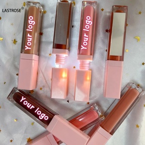 Brillo Labial Líquido Vegano de Alta Calidad, Resistente al Agua, con Tubos de Luz LED y Espejo - Product Image 2