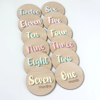 Accessoires de Photo de gravure Laser 3D colorés pour l'anniversaire du nouveau-né disques en bois naturel bébé étape mensuelle cartes circulaires en bois