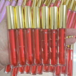 Brillo Labial Voluminizador Extremo con Pigmento Resistente al Agua, Marca Privada - Product Image 3