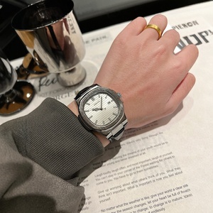 <span class=keywords><strong>Montre</strong></span> décontractée ultra-fine pour <span class=keywords><strong>homme</strong></span> de <span class=keywords><strong>marque</strong></span> <span class=keywords><strong>suisse</strong></span>, nouveau bracelet en cuir, mouvement à quartz, verre en alliage, bracelet de 20 mm, aiguilles, article populaire pour le commerce extérieur - Product Image 3