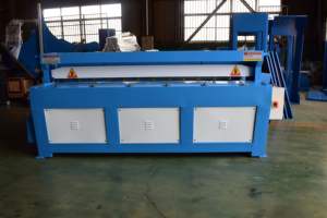 Machine de cisaillement électrique en tôle d'acier Q11 guillotine à lame droite pour <span class=keywords><strong>plaque</strong></span> à barre plate avec moteur à noyau et composants PLC - Product Image 3