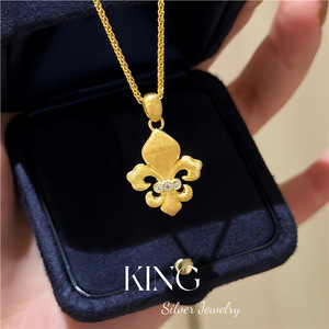 Collar con colgante de flor de lis de King Silver Jewelry, chapado en oro, cadena de plata S925, regalo para mujer, joyería de moda. - Product Image 1