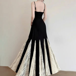 Vestido de Tirantes Finos de Diseño Francés Pure Desire con Encaje y Contraste en la Cintura, Nuevo, Elegante y Estilizador - Product Image 4