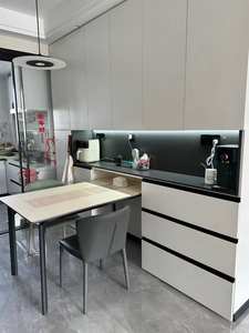 Mueble de Comedor Personalizado para Toda la Casa con Tapicería con Patrón de Ondas + Panel con Sensación de Piel + Almacenamiento Integrado en Capas - Product Image 6