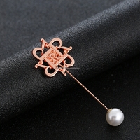 Broche personnalisée en métal or rose 3D avec logo, épingle longue pour foulard avec perle et strass, technique de placage
