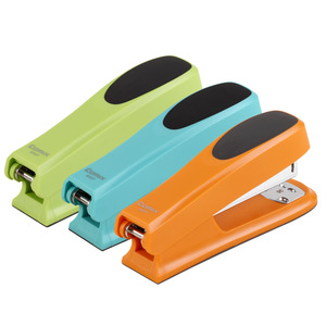 Mini grapadora Qixin B3027 de tamaño normal con diseño antideslizante para uso en oficina - Product Image 2