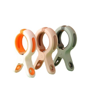 Pinces à linge d'extérieur en gros <span class=keywords><strong>pour</strong></span> serviettes, <span class=keywords><strong>chaussettes</strong></span> et vêtements, <span class=keywords><strong>pour</strong></span> le séchage et la ligne à linge - Product Image 1