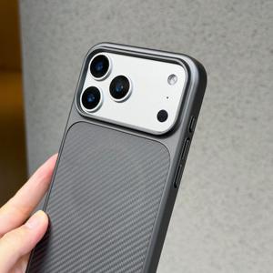 Étuis de téléphone portable magnétiques sans fil à motif fibre de carbone premium, antichoc pour iPhone 17 Pro Max 16 15 - Product Image 1