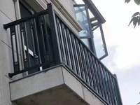 Rampes en aluminium de conception moderne pour le balcon et les escaliers Balustrades simples de logement pour des villas