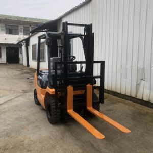 Chariot élévateur diesel japonais 2 tonnes, moteur en excellent état, remis à neuf, matériel d'occasion à bas prix 2023 pour allée étroite - Product Image 6