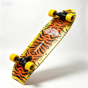 Patineta de Surf Personalizada con Impresión Completa, 9.84*31 Pulgadas, Madera de Arce, 6+2 Tablas de Fibra de Vidrio, Ejes de PU con Rodamientos de Cerámica - Product Image 1