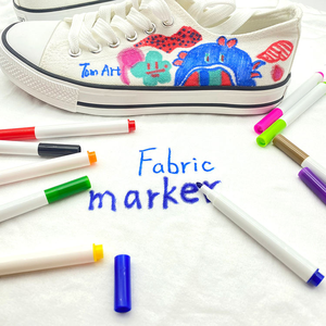 12 रंगों के कपड़े मार्कर पेन ने बच्चों की डिजी निर्माण टी-शर्ट पेंटिंग मार्कर सेट किया - Product Image 1