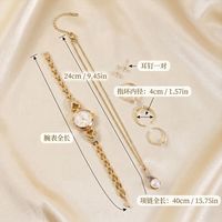 Coffret Cadeau Personnalisé Wisteria pour Femme : Montre en Quartz Cristal, Bijoux, Collier, Bagues – Doux, Élégant, Trèfle, Luxe, Cadeau Personnalisé
