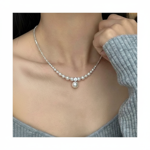 Vendita calda di moda di tendenza con perline croce fiore di lusso minimalisti eleganti collane di perle all'ingrosso - Product Image 2