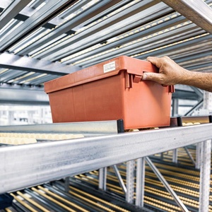 Estante de flujo de cartón de acero Protección contra la corrosión Estantes de almacenamiento de almacén Estantes apilables Características de estantes Función de flujo - Product Image 3