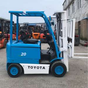 Mini Montacargas Eléctrico Compacto de 2 Toneladas de Capacidad, Motor Japonés, Batería de Iones de Litio, Tracción 4x4, Altura Máxima de Elevación 4.7m - Product Image 2