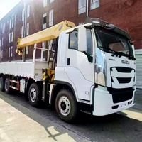 Camion de fret 8x4 1SUZU avec grue montée, grue télescopique hydraulique de 16 tonnes à vendre