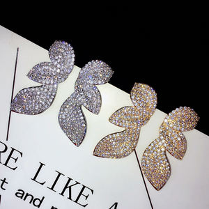 أقراط زركونيا صغيرة فاخرة باللون الأبيض والأسود من HIBRIDE مرصعة بالزركونيا ، أقراط متدلية للنساء ، مجوهرات عصرية من Mujer Brincos - Product Image 2