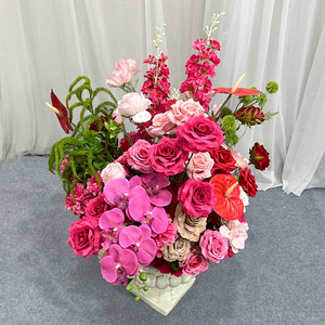 Boule de fleurs <span class=keywords><strong>artificielle</strong></span> de <span class=keywords><strong>grande</strong></span> taille en Bourgogne, avec de grandes orchidées roses et des roses, pour la décoration d'événements de mariage - Product Image 2
