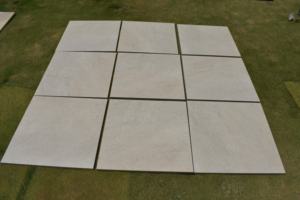 Carreaux de porcelaine extérieurs Hammer Stone Beige 600x600mm R11 20mm pleine masse pour sols de garage et de piscine - Product Image 2