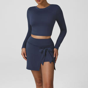 Nuevo logotipo personalizado Conjunto de parodia de tenis para mujer Top corto de manga larga Falda de cintura alta Ropa deportiva - Product Image 4