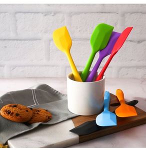 Espátula de Silicona Resistente al Calor, Libre de BPA, con Mango Largo para Decorar Pasteles y Galletas, Herramienta para Hornear en Moldes y Platos - Product Image 3